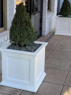 Fairfield Self-Watering Square Planter, 20” X 20” -Gardenhaus Shop 39 618 213V tif