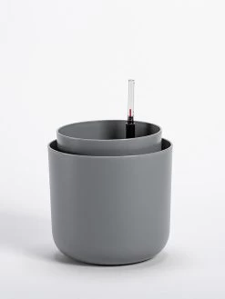 Tolita Recycled Self-Watering Flower Pot, 8" Diameter -Gardenhaus Shop 3 4 crop 8612965 08V tif