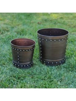 Riveted Planters, Set Of 2 -Gardenhaus Shop 8610032 01v