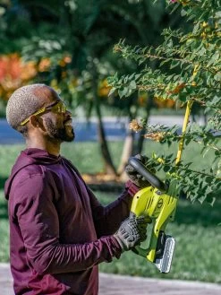 Sun Joe 24V-HT22-LTE 24-Volt ION+ Cordless Hedge Trimmer Kit | 22-Inch | W/ 2.0-Ah Battery And Charger -Gardenhaus Shop 8610657 06v